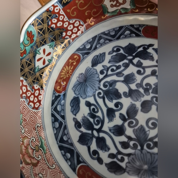 Japanese Imari Hand Painted Bowl - Picture 5 of 9